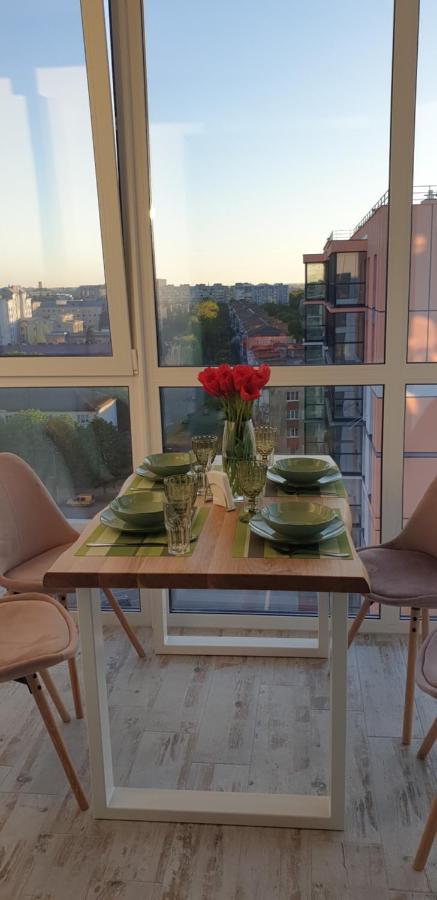Dream Town Apartaments Біля Залізничного Вокзалу Lutsk Eksteriør bilde